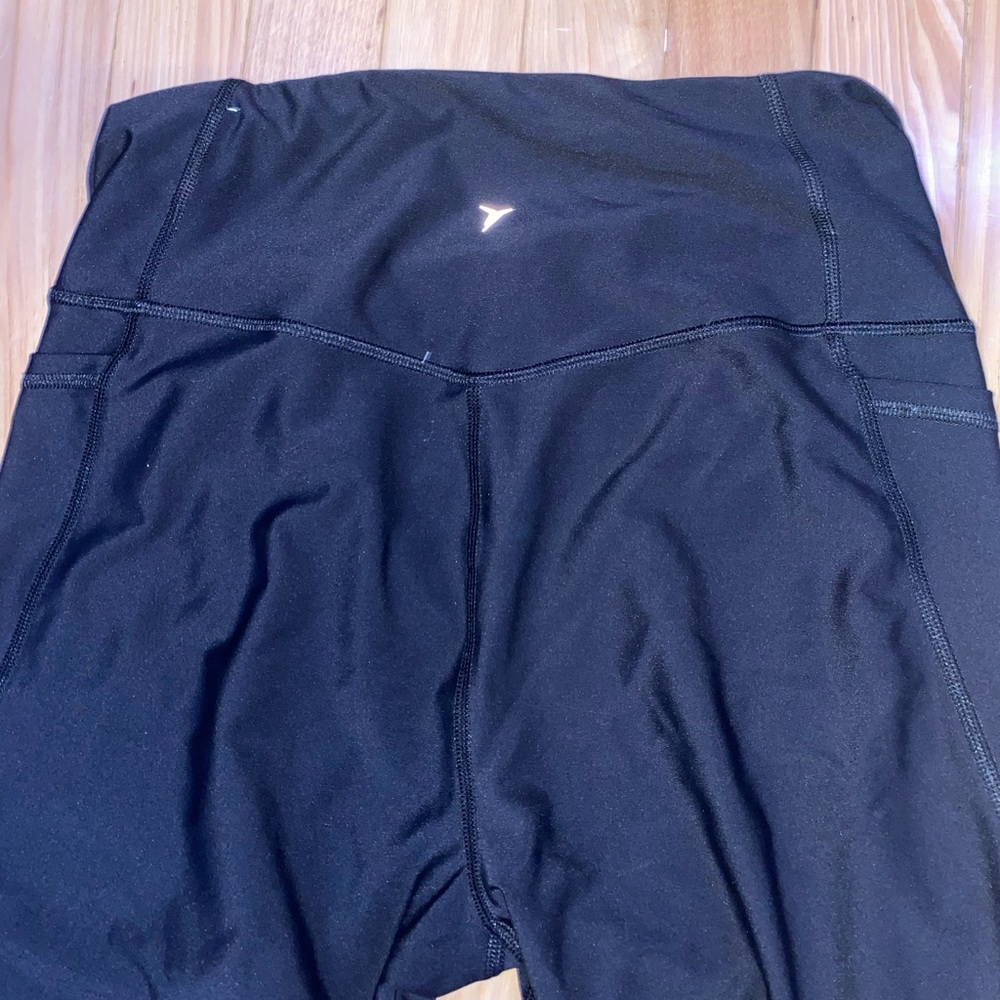 Old Navy Active - Picture 2 of 2